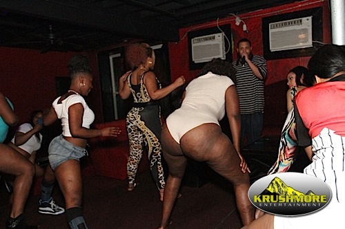 Twerk Sundays 079