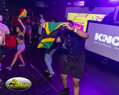 flag party 075